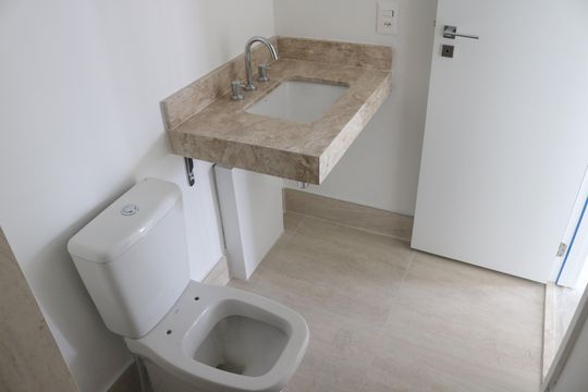 Banheiro 2 de apartamento à venda com 2 quartos, 60m² em Pompeia, São Paulo