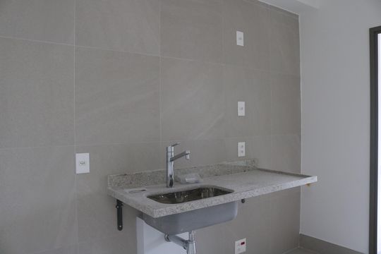 Cozinha e Área de Serviço de apartamento à venda com 2 quartos, 60m² em Pompeia, São Paulo