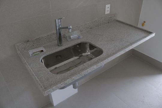 Cozinha e Área de Serviço de apartamento à venda com 2 quartos, 60m² em Pompeia, São Paulo