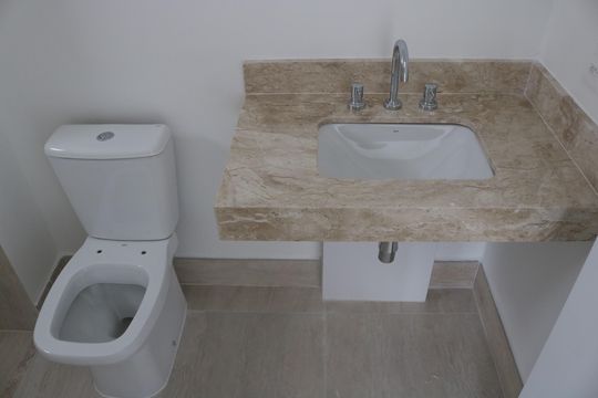 Banheiro 1 de apartamento à venda com 2 quartos, 60m² em Pompeia, São Paulo