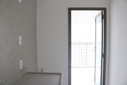 Cozinha e Área de Serviço de apartamento à venda com 2 quartos, 60m² em Pompeia, São Paulo