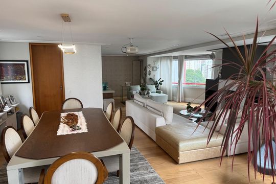 Sala de apartamento à venda com 4 quartos, 217m² em Vila Andrade, São Paulo