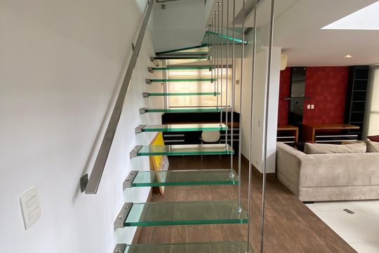 Escada de apartamento à venda com 2 quartos, 163m² em Brooklin Novo, São Paulo