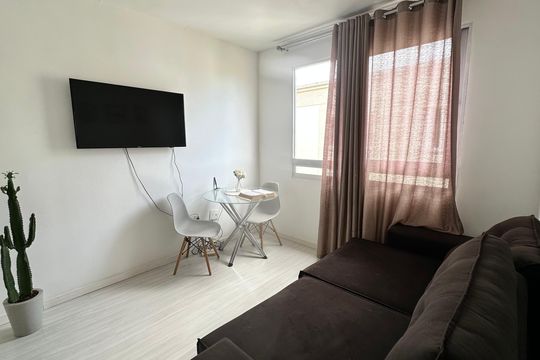 Sala de apartamento à venda com 2 quartos, 43m² em Recreio dos Bandeirantes, Rio de Janeiro