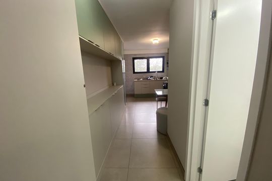 Corredor de apartamento à venda com 1 quarto, 42m² em Vila Cordeiro, São Paulo
