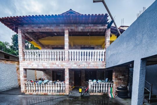 Casa para alugar com 4 quartos, 365m² em São João Batista, Belo Horizonte