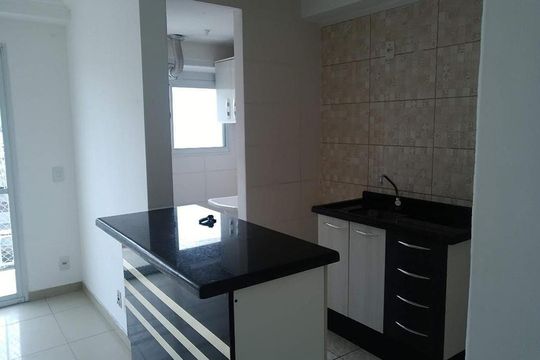 Cozinha de apartamento à venda com 2 quartos, 54m² em Vila Alzira, Santo André
