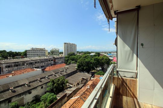 Varanda da sala de apartamento à venda com 2 quartos, 80m² em Olaria, Rio de Janeiro