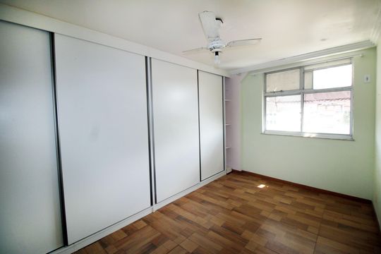 Quarto 2 de apartamento à venda com 2 quartos, 80m² em Olaria, Rio de Janeiro
