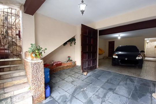 Garagem de casa à venda com 4 quartos, 247m² em Jardim Sao Luis, São Bernardo do Campo