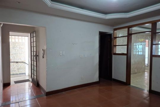 Apartamento para alugar com 3 quartos, 175m² em Califórnia, Belo Horizonte