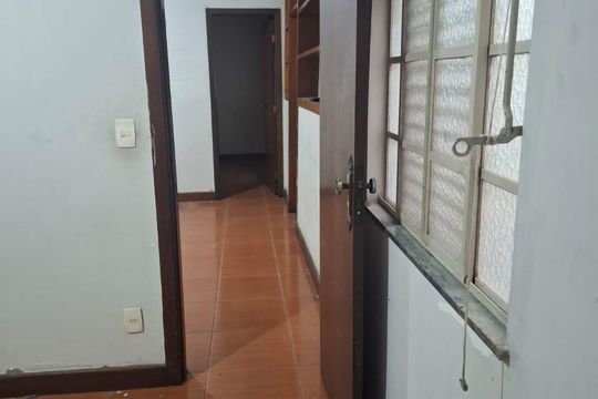 Quarto de apartamento para alugar com 3 quartos, 175m² em Califórnia, Belo Horizonte