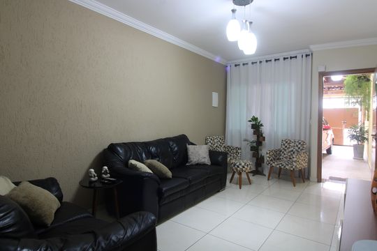 Casa à venda com 2 quartos, 110m² em Jardim Artur Alvim, São Paulo