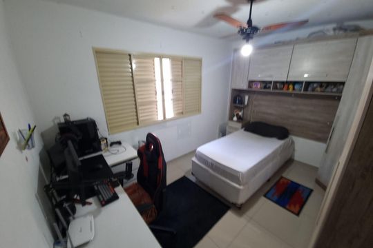 Quarto de casa à venda com 3 quartos, 184m² em Jardim Jamaica, Santo André