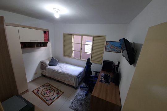 Quarto de casa à venda com 3 quartos, 184m² em Jardim Jamaica, Santo André