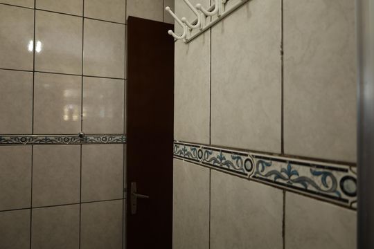 Banheiro de apartamento para alugar com 2 quartos, 60m² em Guaianases, São Paulo