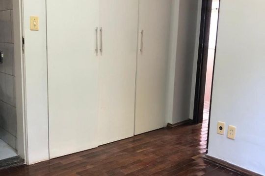 Quarto de apartamento à venda com 3 quartos, 104m² em Santa Efigênia, Belo Horizonte