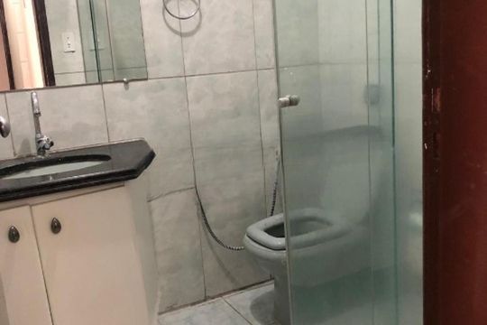 Banheiro de apartamento à venda com 3 quartos, 104m² em Santa Efigênia, Belo Horizonte