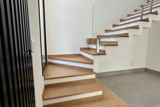 Sala de casa de condomínio à venda com 4 quartos, 144m² em Alphaville, Santana de Parnaíba
