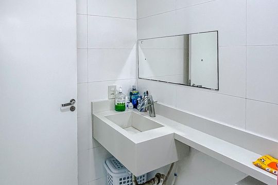 Banheiro da Suíte de apartamento à venda com 2 quartos, 69m² em Chácara Seis de Outubro, São Paulo