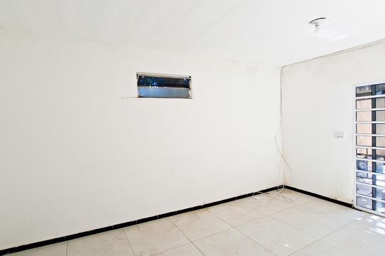 Casa para alugar com 2 quartos, 35m² em Pompéia, Belo Horizonte