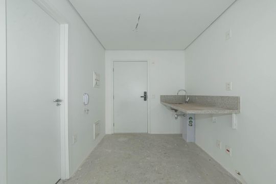Cozinha de kitnet/studio para alugar com 1 quarto, 24m² em Brooklin, São Paulo