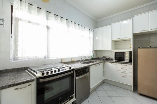 Cozinha de casa para alugar com 4 quartos, 488m² em Nova Campinas, Campinas