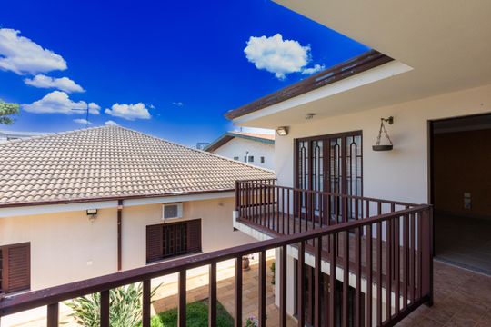 Varanda da Sala de casa para alugar com 4 quartos, 488m² em Nova Campinas, Campinas