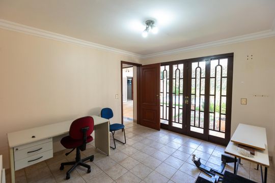 Sala de casa para alugar com 4 quartos, 488m² em Nova Campinas, Campinas
