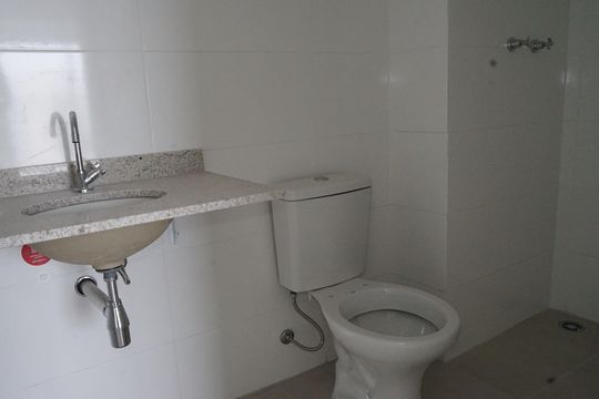 Banheiro de apartamento à venda com 1 quarto, 30m² em Picanço, Guarulhos