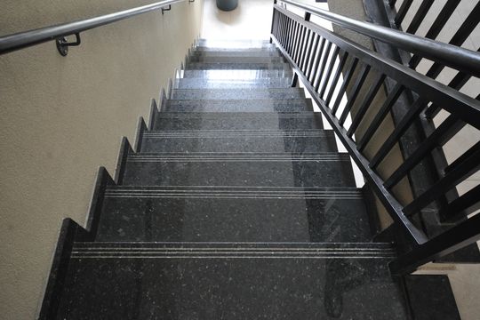 Escada de acesso de apartamento à venda com 2 quartos, 46m² em Vila Constança, São Paulo
