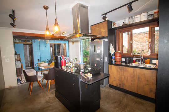 Cozinha de casa à venda com 4 quartos, 140m² em Vila Cordeiro, São Paulo