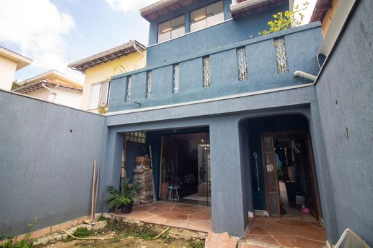 Garagem de casa à venda com 4 quartos, 140m² em Vila Cordeiro, São Paulo
