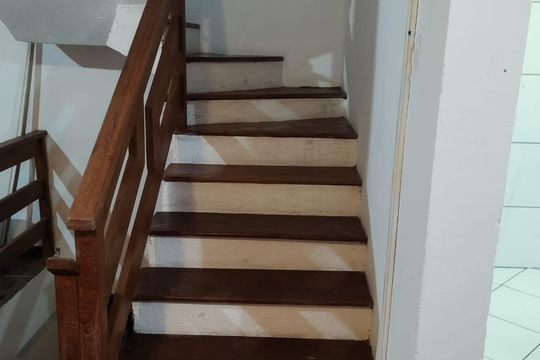 Escada de casa para alugar com 3 quartos, 160m² em Costa E Silva, Porto Alegre