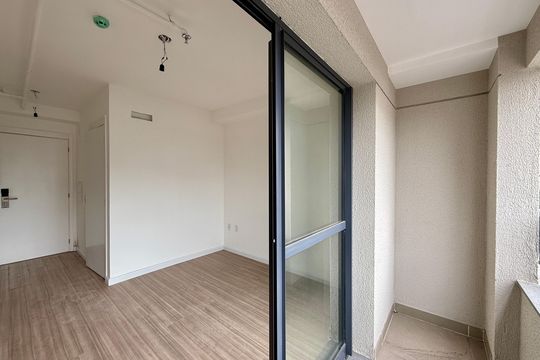 Sacada de kitnet/studio à venda com 1 quarto, 24m² em Vila Cordeiro, São Paulo