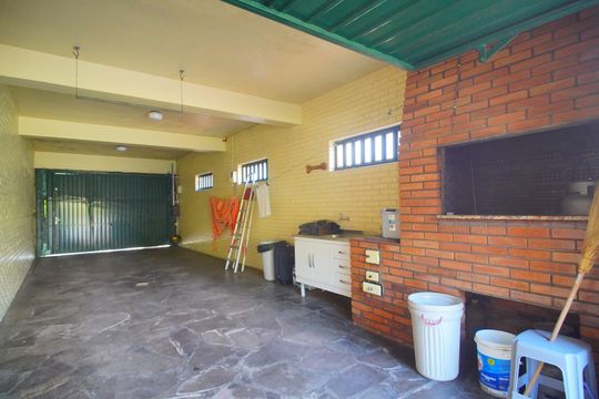 Garagem de casa à venda com 6 quartos, 400m² em Padre Reus, São Leopoldo