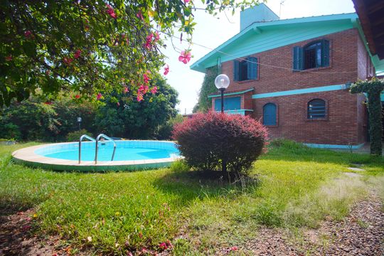 Quintal de casa à venda com 6 quartos, 400m² em Padre Reus, São Leopoldo