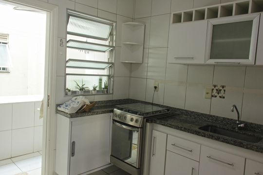 Cozinha de apartamento para alugar com 2 quartos, 94m² em Campo Grande, Santos