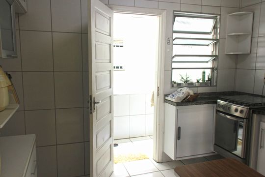Cozinha de apartamento para alugar com 2 quartos, 94m² em Campo Grande, Santos