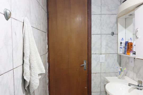 Banheiro Social de apartamento à venda com 2 quartos, 49m² em Vila Alves Dias, São Bernardo do Campo