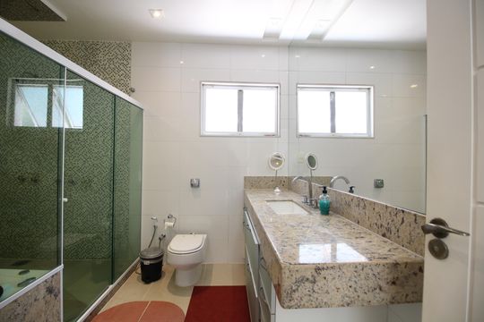 Quarto 4 - Suíte de casa de condomínio para alugar com 4 quartos, 329m² em Jacarepaguá, Rio de Janeiro