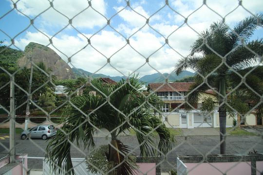 Sala 2 - Vista de casa de condomínio para alugar com 4 quartos, 329m² em Jacarepaguá, Rio de Janeiro