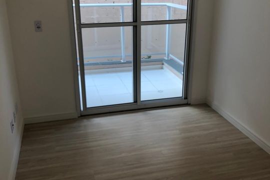 Sala de apartamento à venda com 2 quartos, 45m² em Quitaúna, Osasco