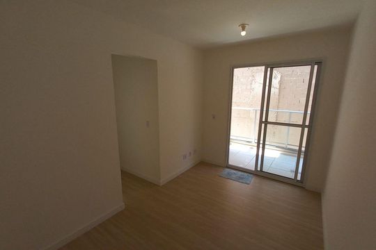 Apartamento à venda com 2 quartos, 45m² em Quitaúna, Osasco