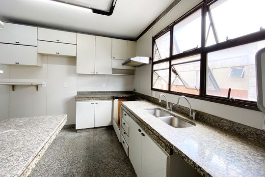 Cozinha de apartamento à venda com 5 quartos, 382m² em Santo Agostinho, Belo Horizonte