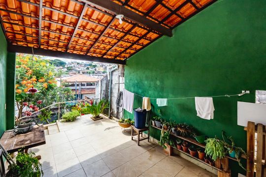 Casa à venda com 3 quartos, 360m² em Minas Caixa, Belo Horizonte