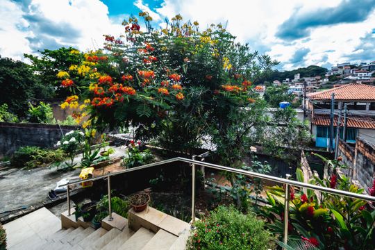 Casa à venda com 3 quartos, 360m² em Minas Caixa, Belo Horizonte