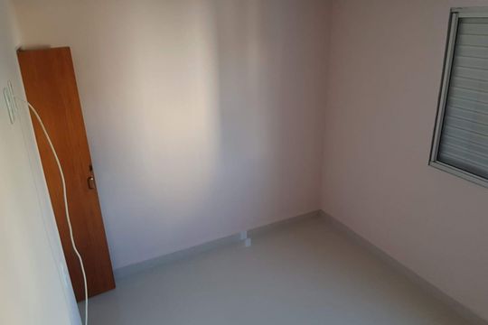 Quarto de apartamento à venda com 3 quartos, 63m² em Parque Sao Vicente, Santo André