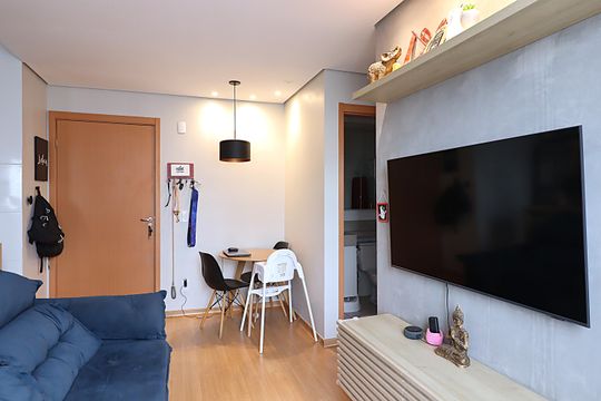 Sala de apartamento à venda com 2 quartos, 48m² em Santa Fe, Porto Alegre