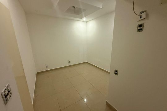 Sala de casa para alugar com 2 quartos, 80m² em Taquara, Rio de Janeiro
